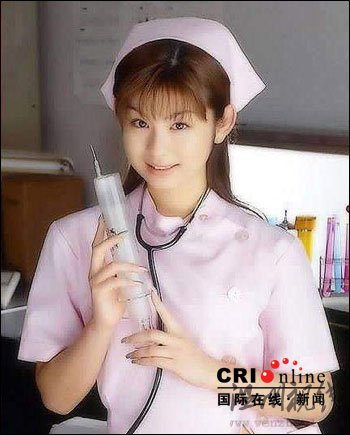 日本AV女優宣傳畫惹爭議 蘇州城管已拆除(圖)