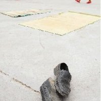 河南的新聞每件都駭人聽聞：女子駕車多次碾壓農民