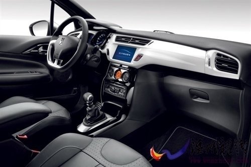 又一款傳奇小車？ 海外試駕雪鐵龍DS3 汽車之家