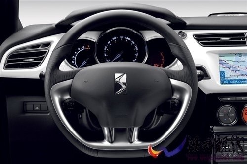 又一款傳奇小車？ 海外試駕雪鐵龍DS3 汽車之家