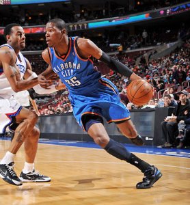 杜蘭特砍下兩雙 雷霆終結76人連勝仍居西部第6