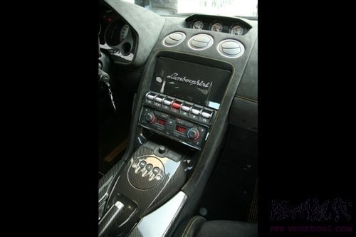 憤怒的公牛 試駕蘭博基尼Superleggera 汽車之家 憤怒的公牛 試駕蘭博基尼Superleggera 汽車之家