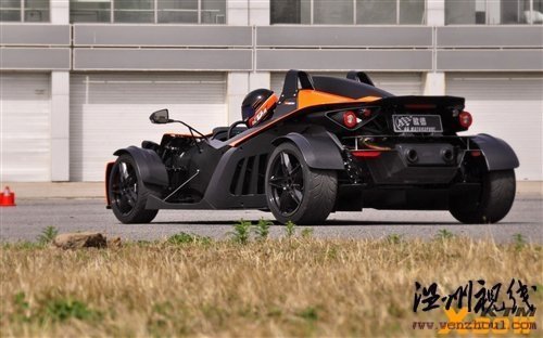 號稱暴走小怪物 試乘KTM X-BOW street 汽車之家