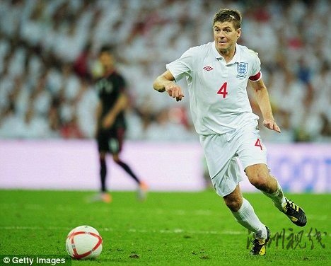 杰拉德重回中路?