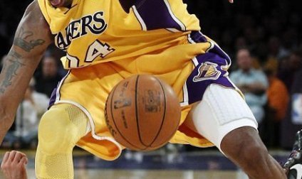 季后賽已成科比紀(jì)錄之旅 31歲飛俠書寫多少傳奇