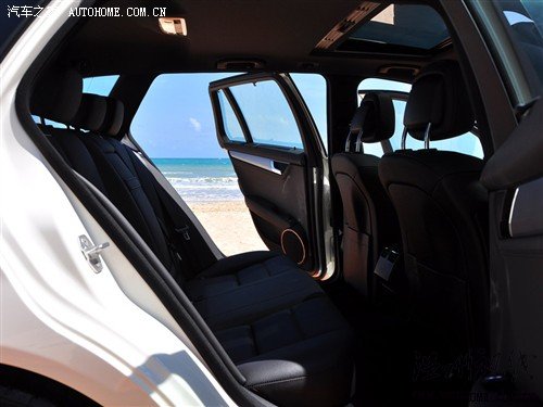 汽車之家 奔馳(進(jìn)口) 奔馳c級(jí)(進(jìn)口) 2010款 c200 cgi旅行版