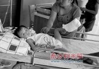 女童左腳卷進(jìn)電梯1小時后獲救 醫(yī)生稱可能致殘