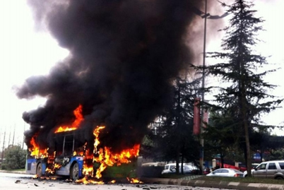 貴陽(yáng)公交車自燃 2014年2月27日貴陽(yáng)市金陽(yáng)南路237路公