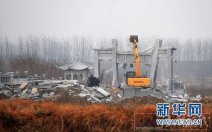武漢地產(chǎn)商為父建豪華活人墓豪華墓園被強(qiáng)制拆除