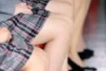 大運(yùn)會(huì)頒獎(jiǎng)禮儀志愿者會(huì)露美腿穿短裙 大運(yùn)會(huì)評委嚴(yán)