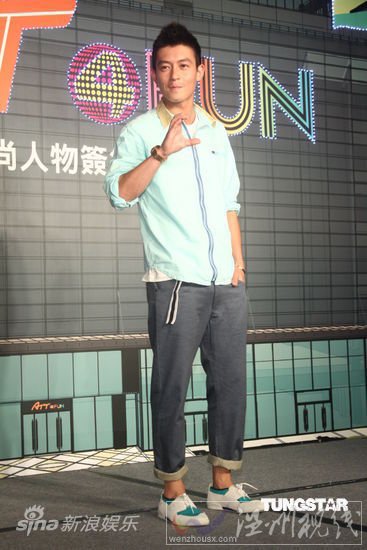 陳冠希帥氣亮相