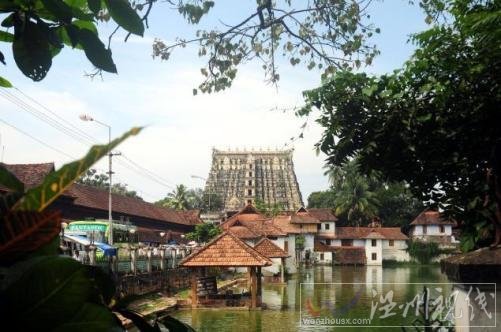 印度古廟發(fā)現(xiàn)驚人黃金寶藏估價逾百億美元(圖)