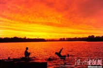 “洛坦”臨近 海南驚現瑰麗霞光