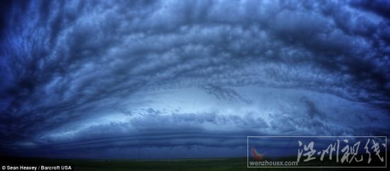 攝影愛好者肖恩-希維利用6英鎊(9.70美元)下載的一個軟件追蹤風暴,在蒙大拿的大草原上拍攝這些極端天氣的照片 攝影愛好者肖恩-希維利用6英鎊(9.70美元)下載的一個軟件追蹤風暴,在蒙大拿的大草原上拍攝這些極端天氣的照片