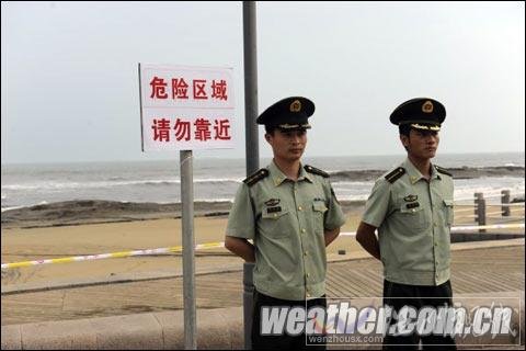 山東日照關閉所有海水浴場防臺風“梅花”