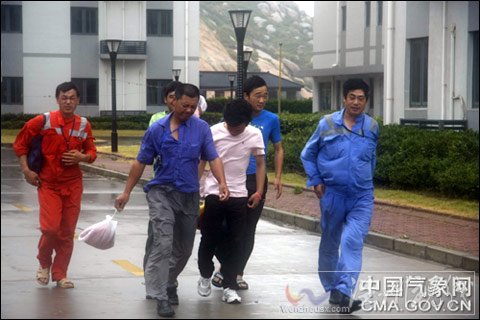 追風現場:“梅花”對上海小洋山港影響逐步減小