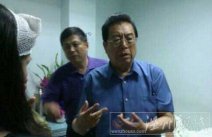 李雙江兒子打人事件最新情況 李雙江到醫院看望傷者