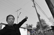 “我就不信看不住你!”老上訪戶韓孟銀家門口被裝監