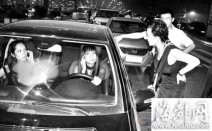 張咪詐騙案 女子水晶樂坊的經紀人王飛躍曝光張咪詐