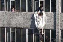 《拯救跳樓新娘》2012荷賽獎獲三等獎