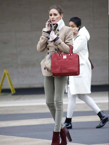 楊冪趙薇春季換裝各有高招 穿出OL式端莊