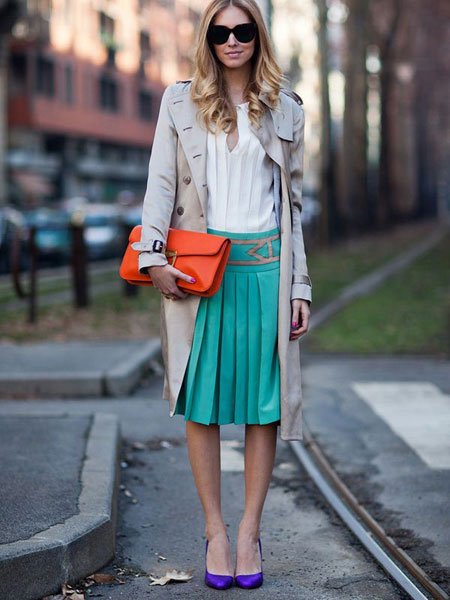 楊冪趙薇春季換裝各有高招 穿出OL式端莊