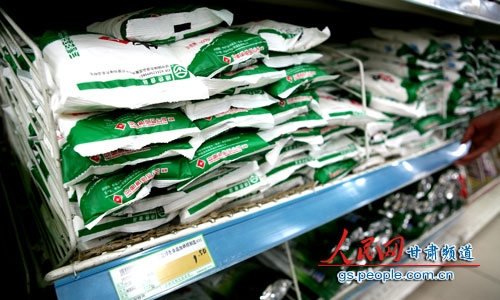 蘭州市民搶鹽是聽信漲價(jià)謠言,蘭州食用鹽漲價(jià)是謠言 蘭州市民搶鹽