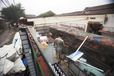 北京通州遭疑似龍卷風襲擊致2死3傷 北京最強暴雨10人遇難