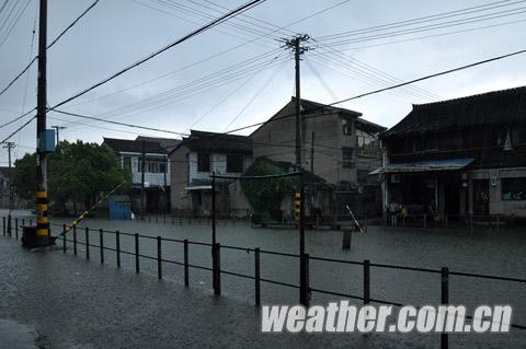 寧波昨日午后雷陣雨 姜山小鎮成水城