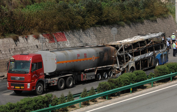 8.26陜西延安特大車禍