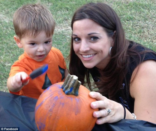 一年捐獻(xiàn)325升母乳