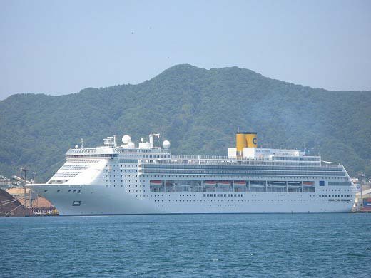 中國1500人旅游團抵日