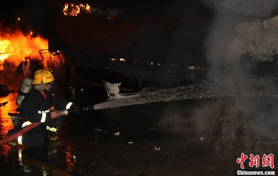 京港澳高速車(chē)禍