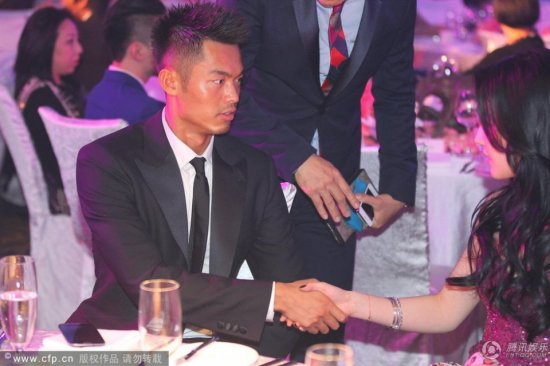 林丹與劉亦菲熱聊