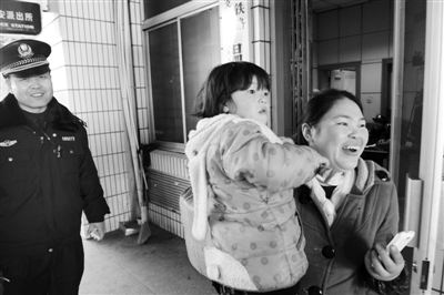 2013年1月26日春運(yùn)首日增開(kāi)臨客 溫州火車站送客21000多人