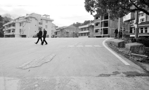 永嘉縣沙頭鎮(zhèn)霞川村諸永高速公路和S223省道三岔路口老虎坡