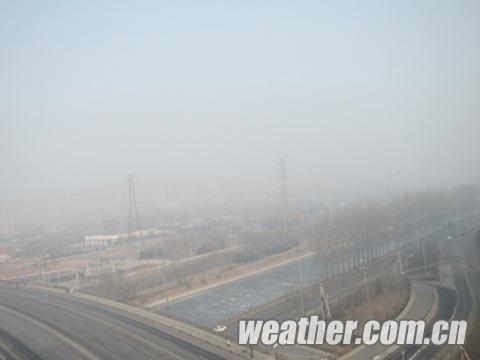初四京城霧霾再現 達中重度污染