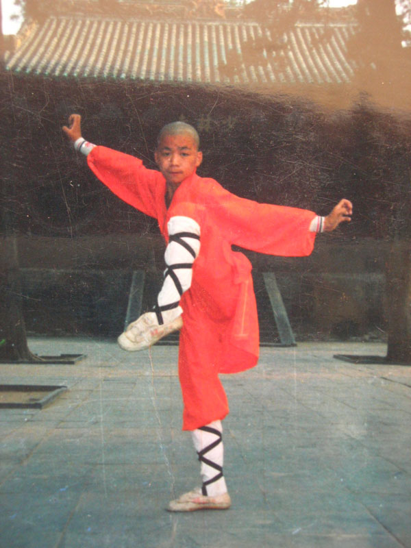 王寶強昔日少林寺習武照