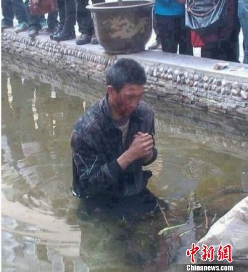 昭通城管毆打盲人丟入水中屬實相關人員停職