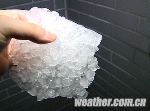 湖南受冷空氣影響降溫19℃ 未來一周雨水較多