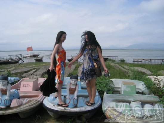 干露露資料：莫納夏天劇照