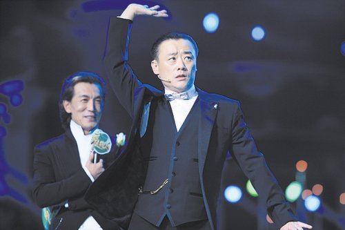 周立波和李詠合作主持《舞出我人生》