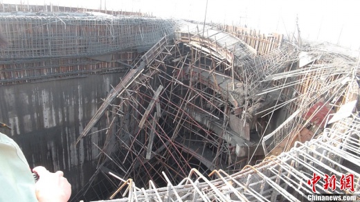 湖南臨湘在建水塔垮塌圖片