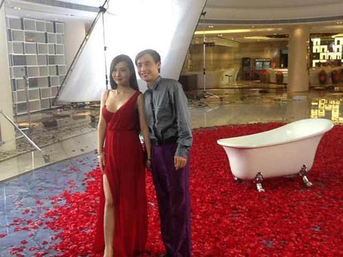 傳鄧建國干露露12日深圳訂婚