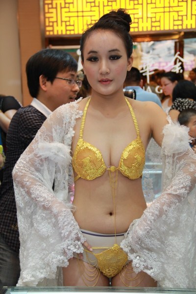 金店開業(yè)黃金內(nèi)衣