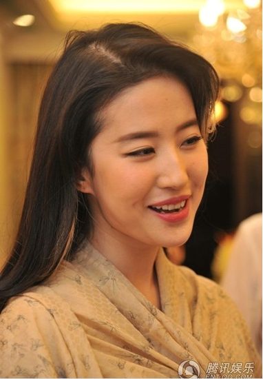 劉亦菲南寧萬達