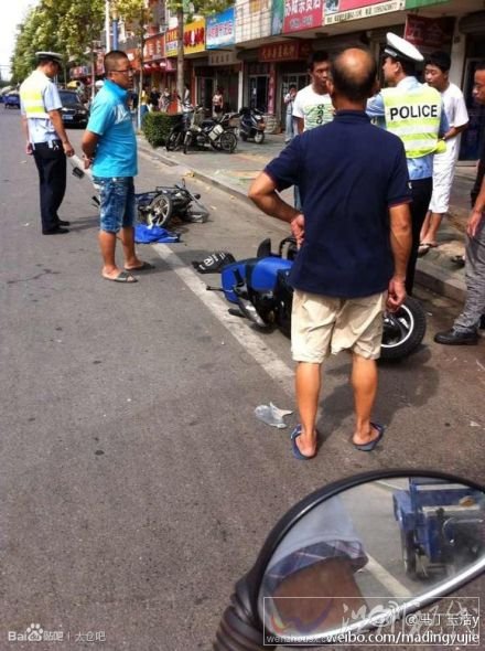 卡車一路連撞9輛電瓶車