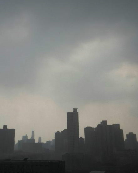 8月25日上海天氣 高溫暴雨雷電大風輪番上演