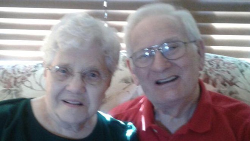 外國一對夫妻結婚65年后在同一天去世