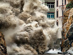 菲特強臺風臨近浙江沿海 溫州蒼南海水倒灌臺州溫嶺